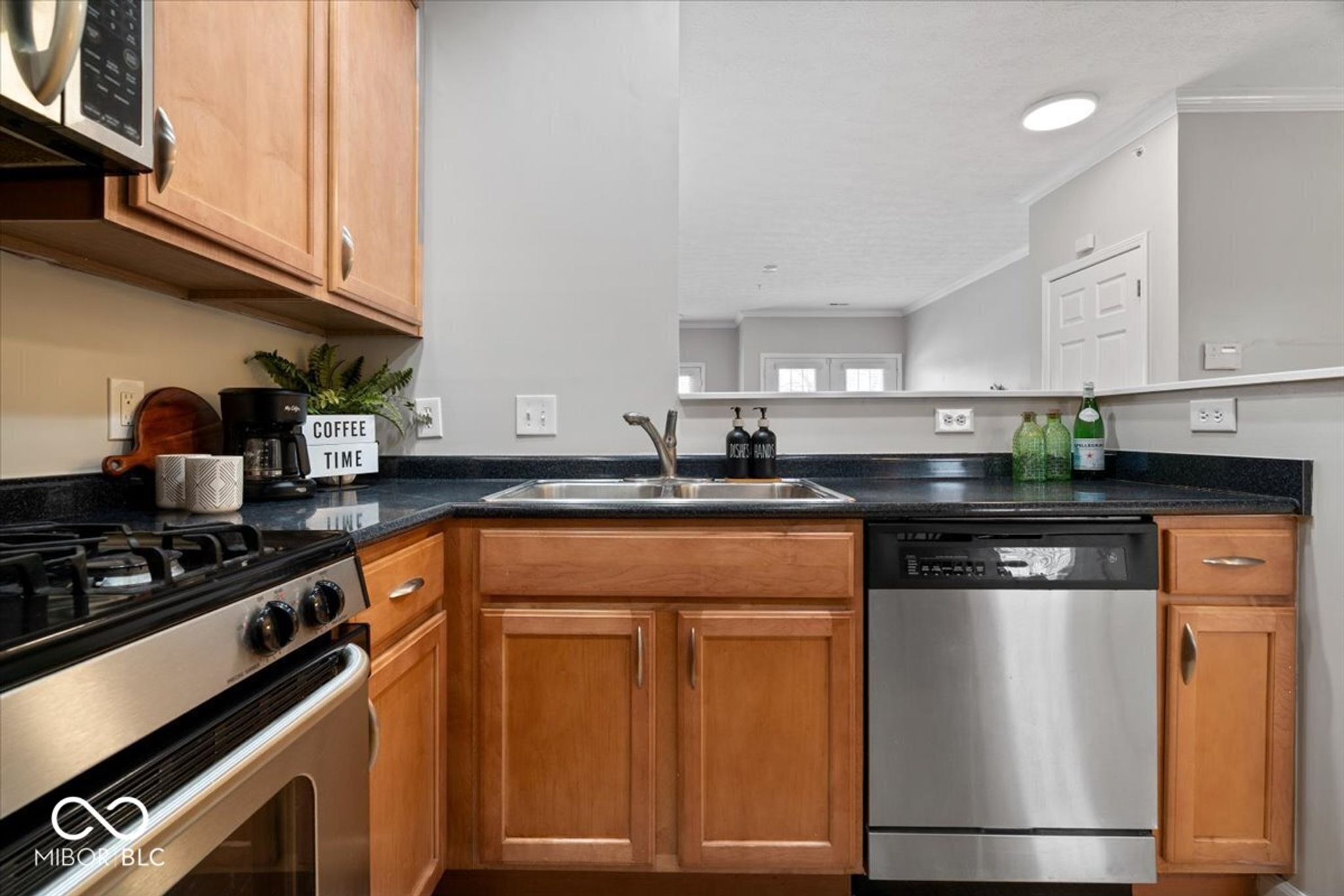 Image of 1117 Reserve Way