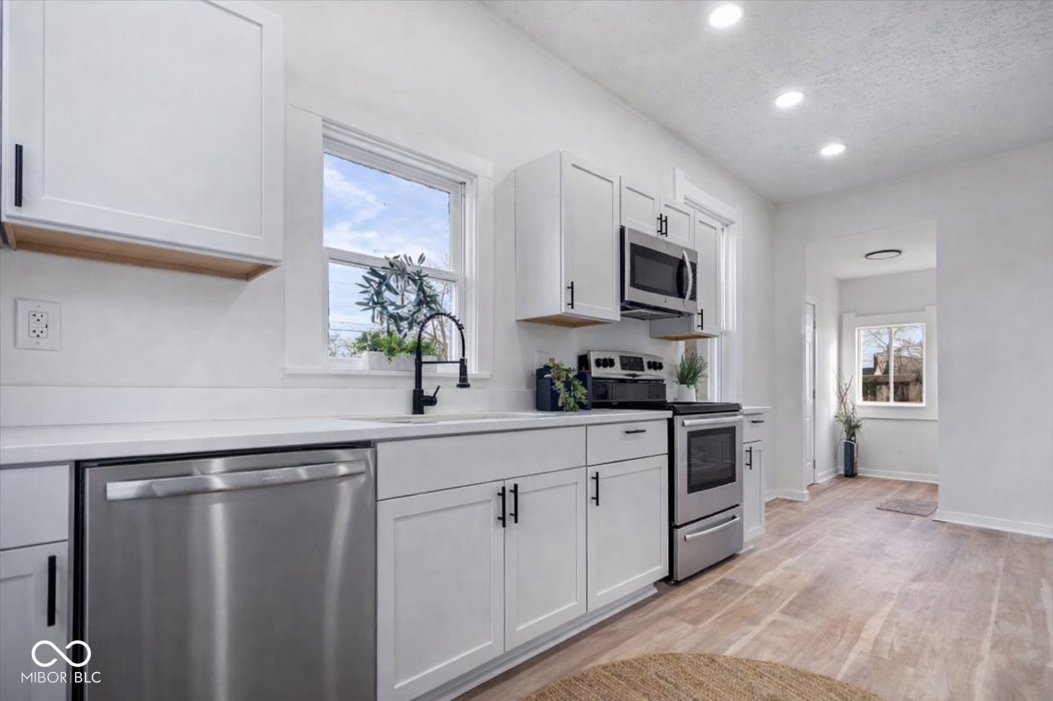 Image of 1741 S State Avenue