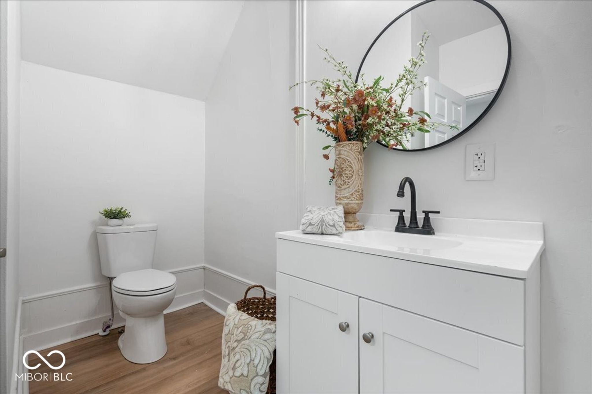 Image of 1741 S State Avenue