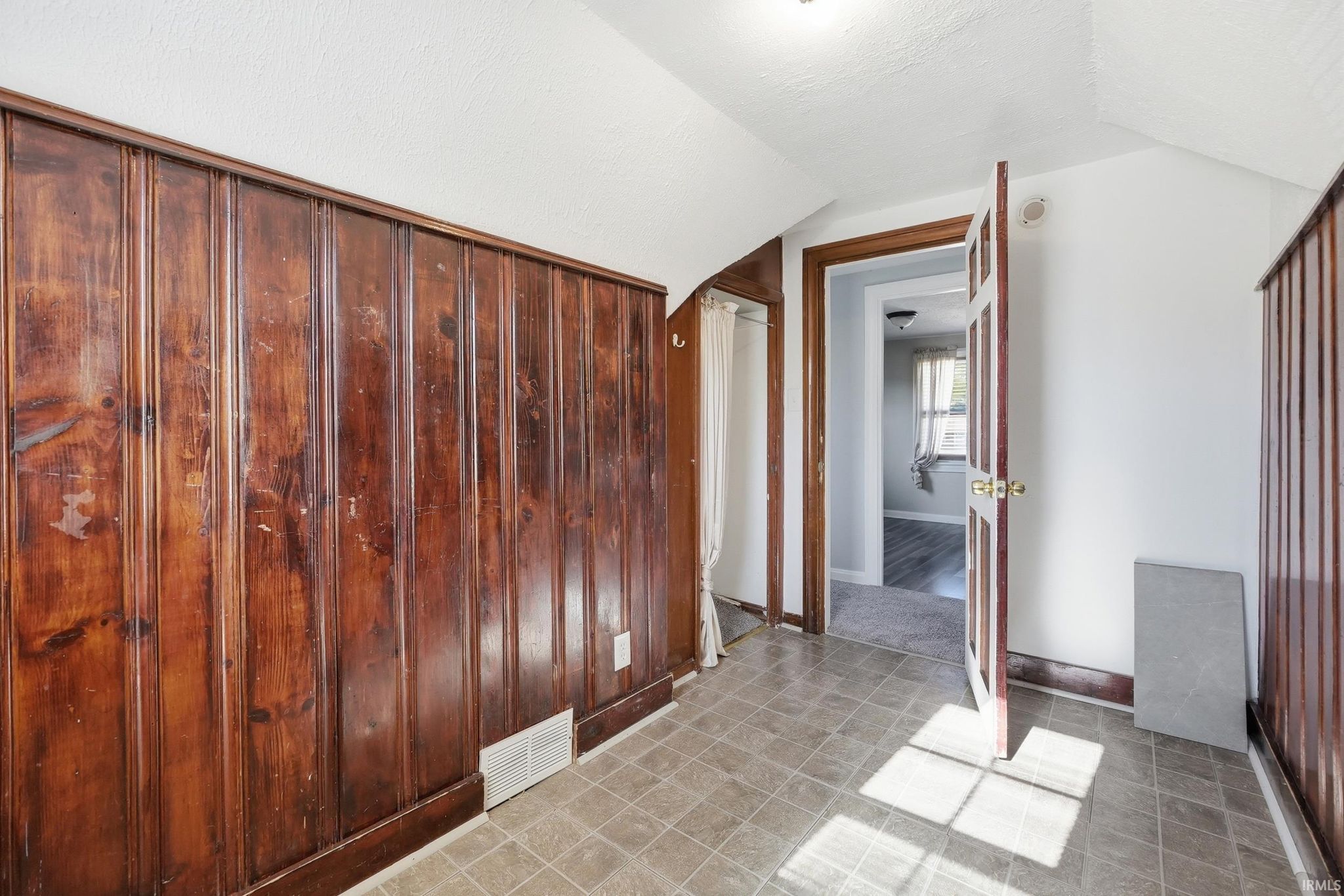 Image of 4522 S Calhoun Street