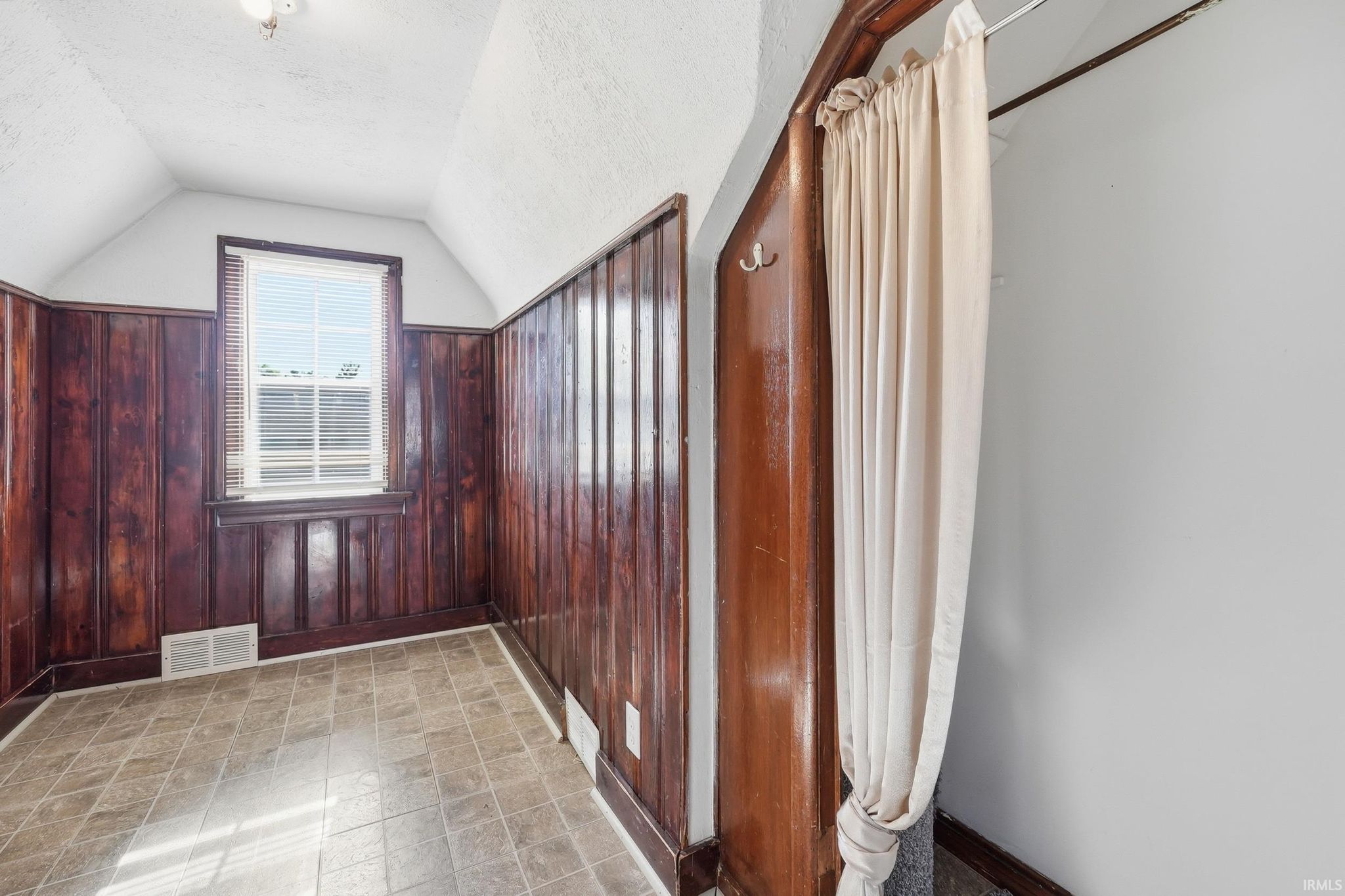 Image of 4522 S Calhoun Street