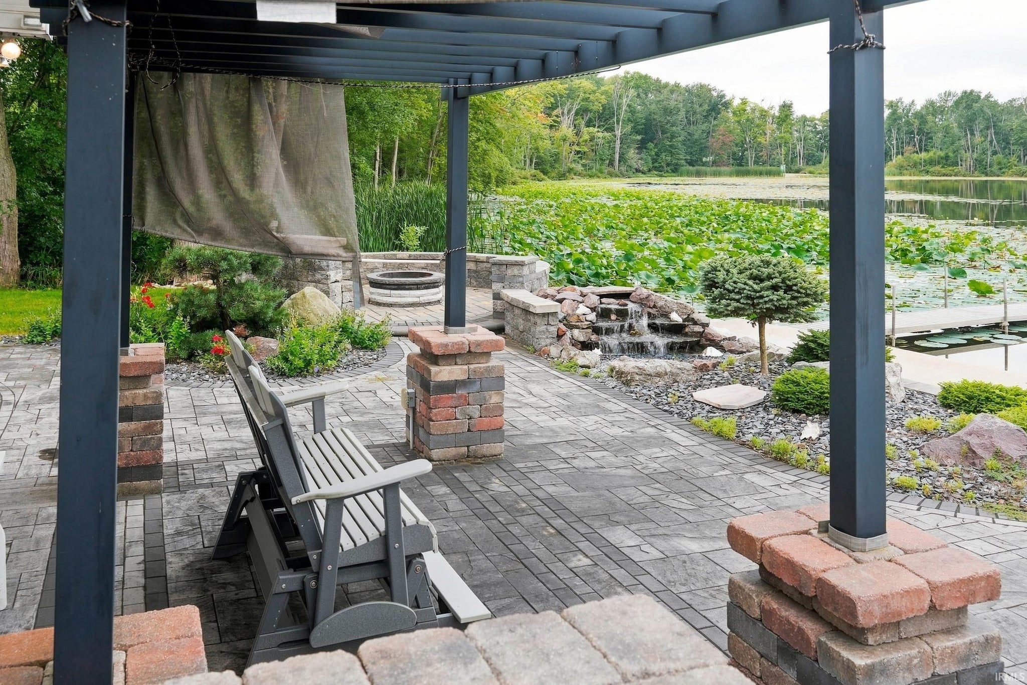 Image of 274 W Waldron Lake Drive