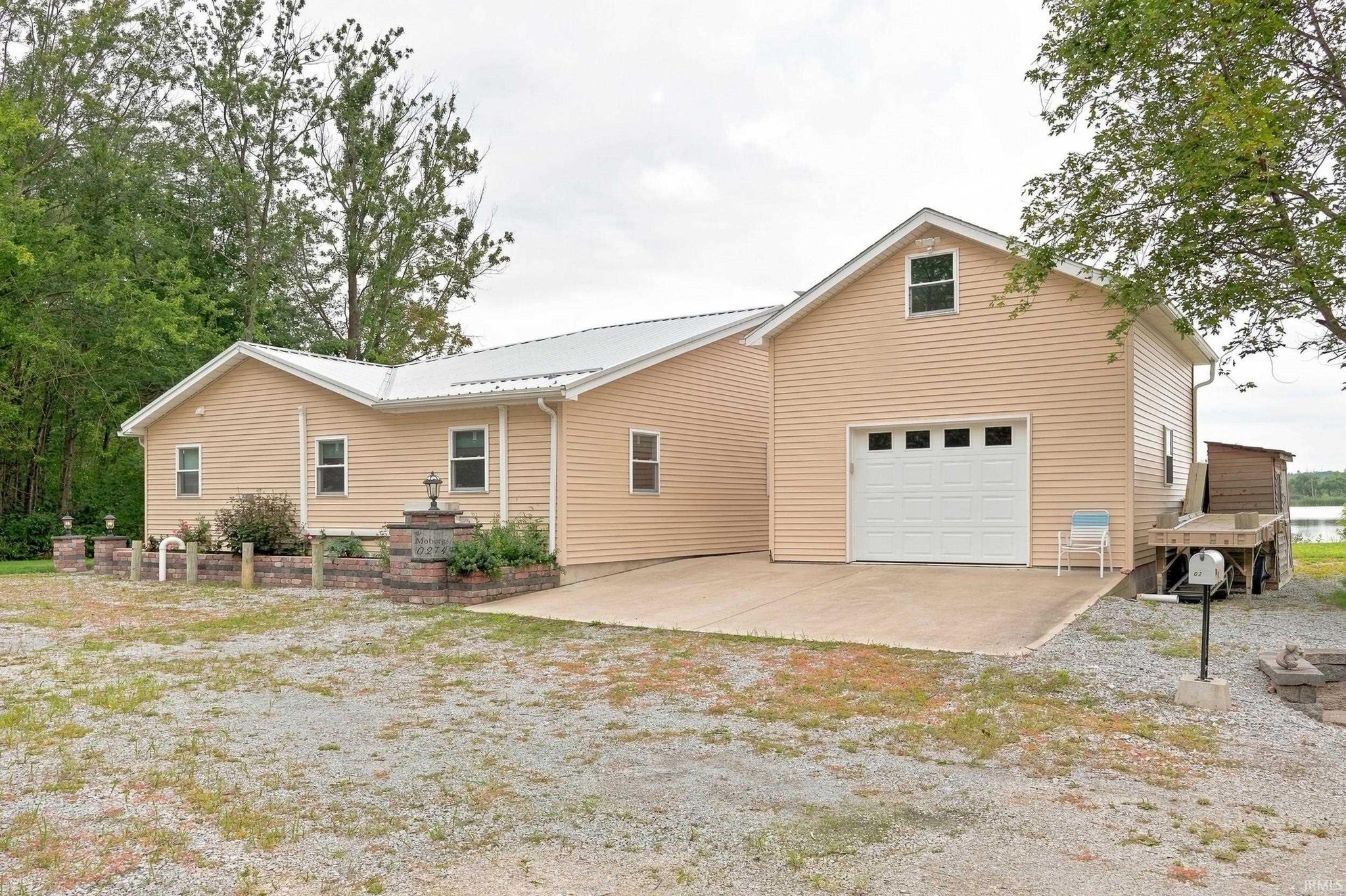Image of 274 W Waldron Lake Drive