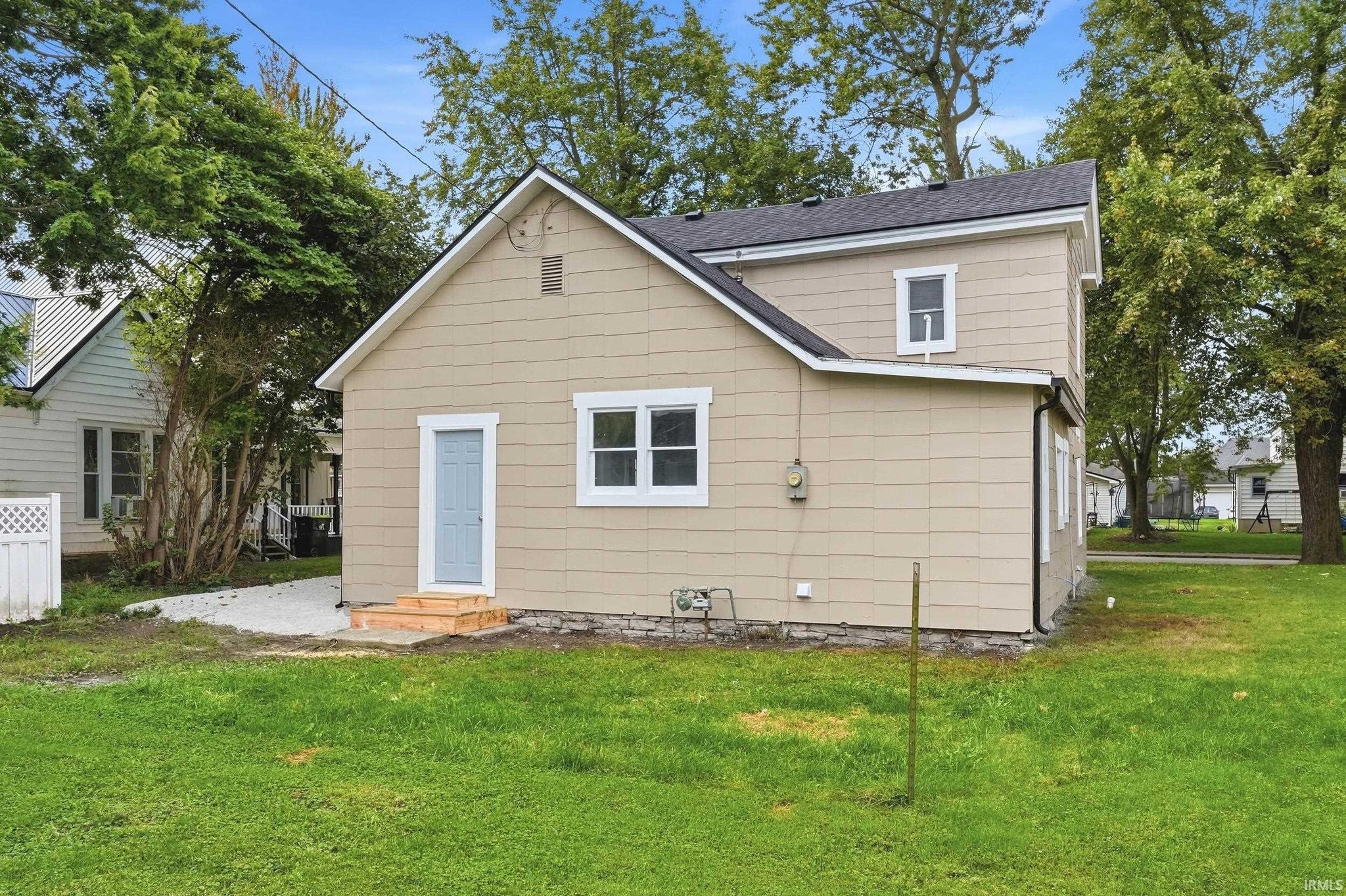 Image of 213 E 3rd Street